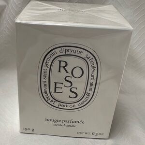- Diptyque Rose scented candle